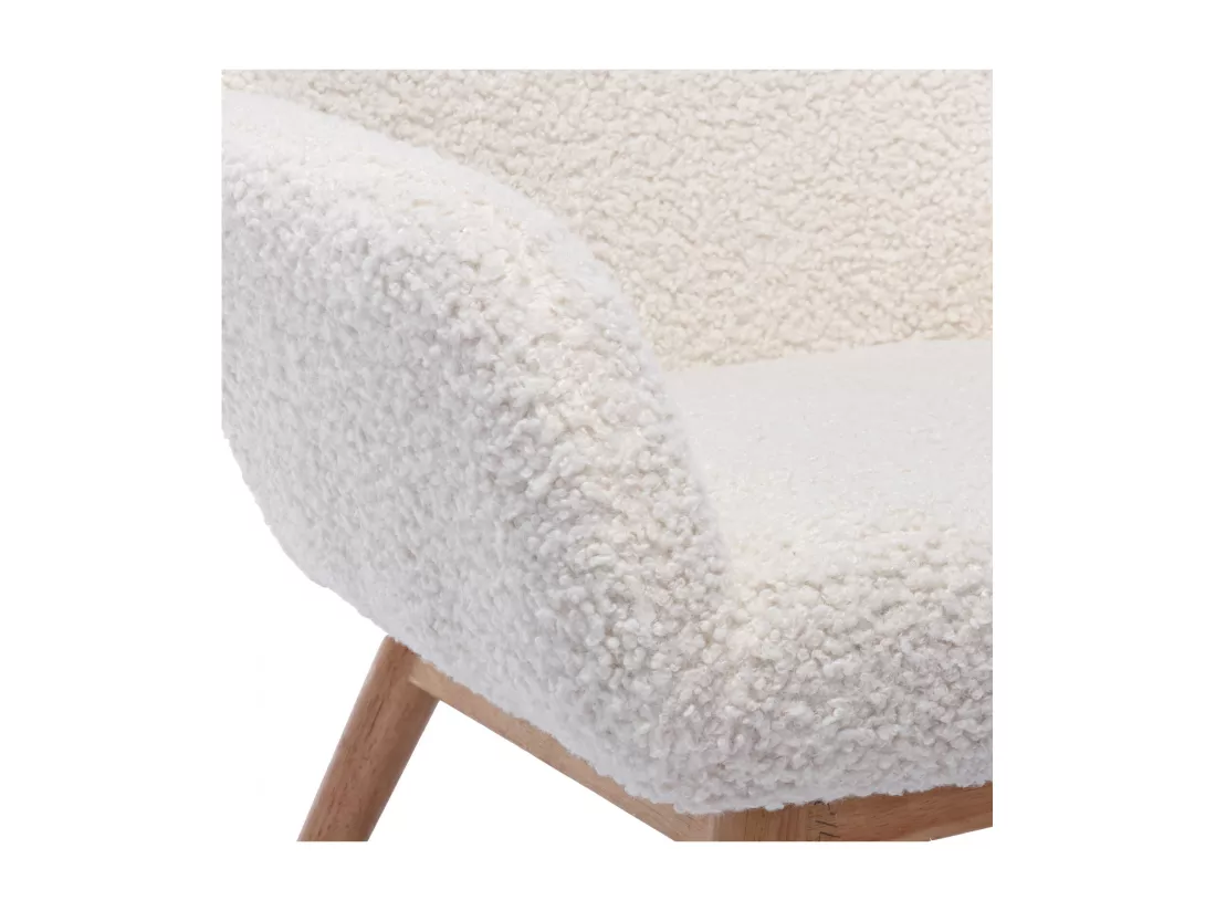 MALMO, Fauteuil lounge en tissu bouclé écru et hévéa naturel