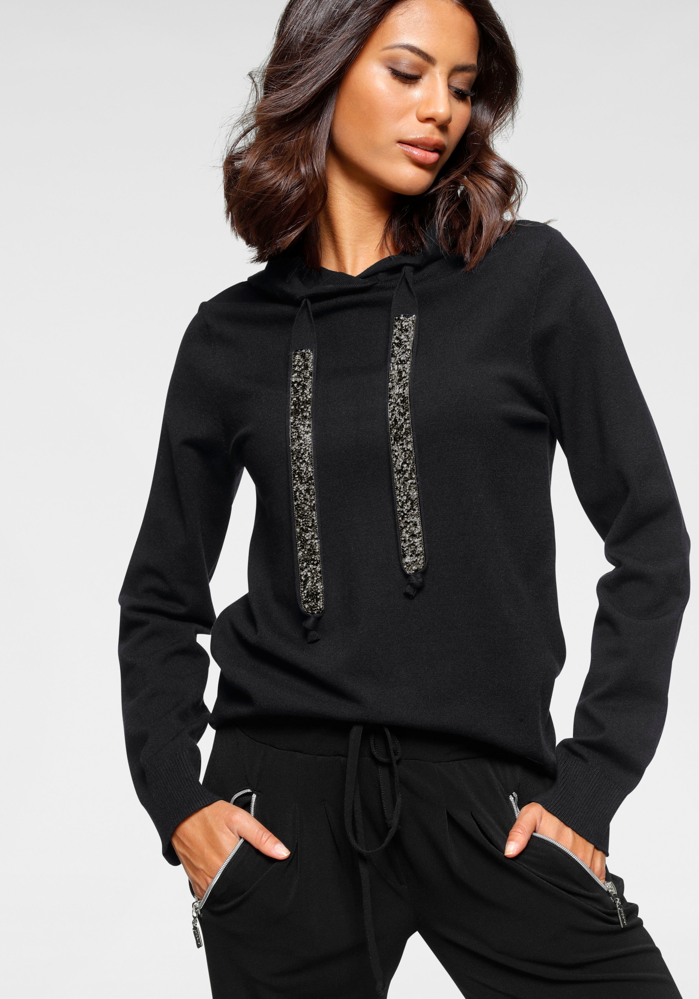 Laura Scott Strickpullover , mit Kapuze und glitzernden Bändern
