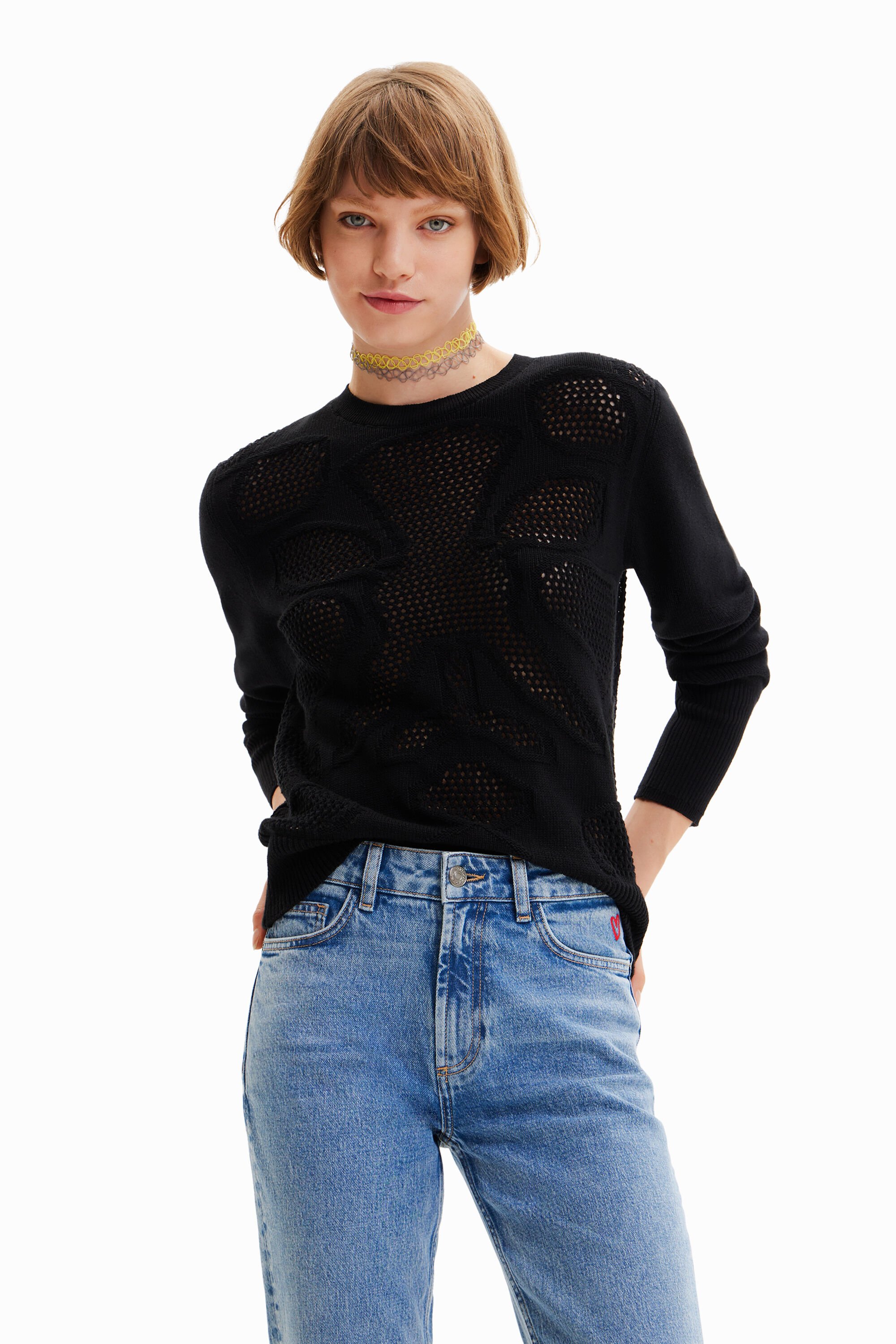 Pull motifs ajourés fleur