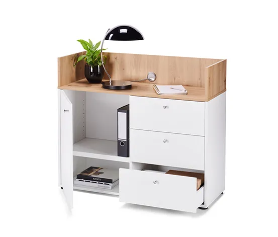 Sideboard mit Schubladen und Tür