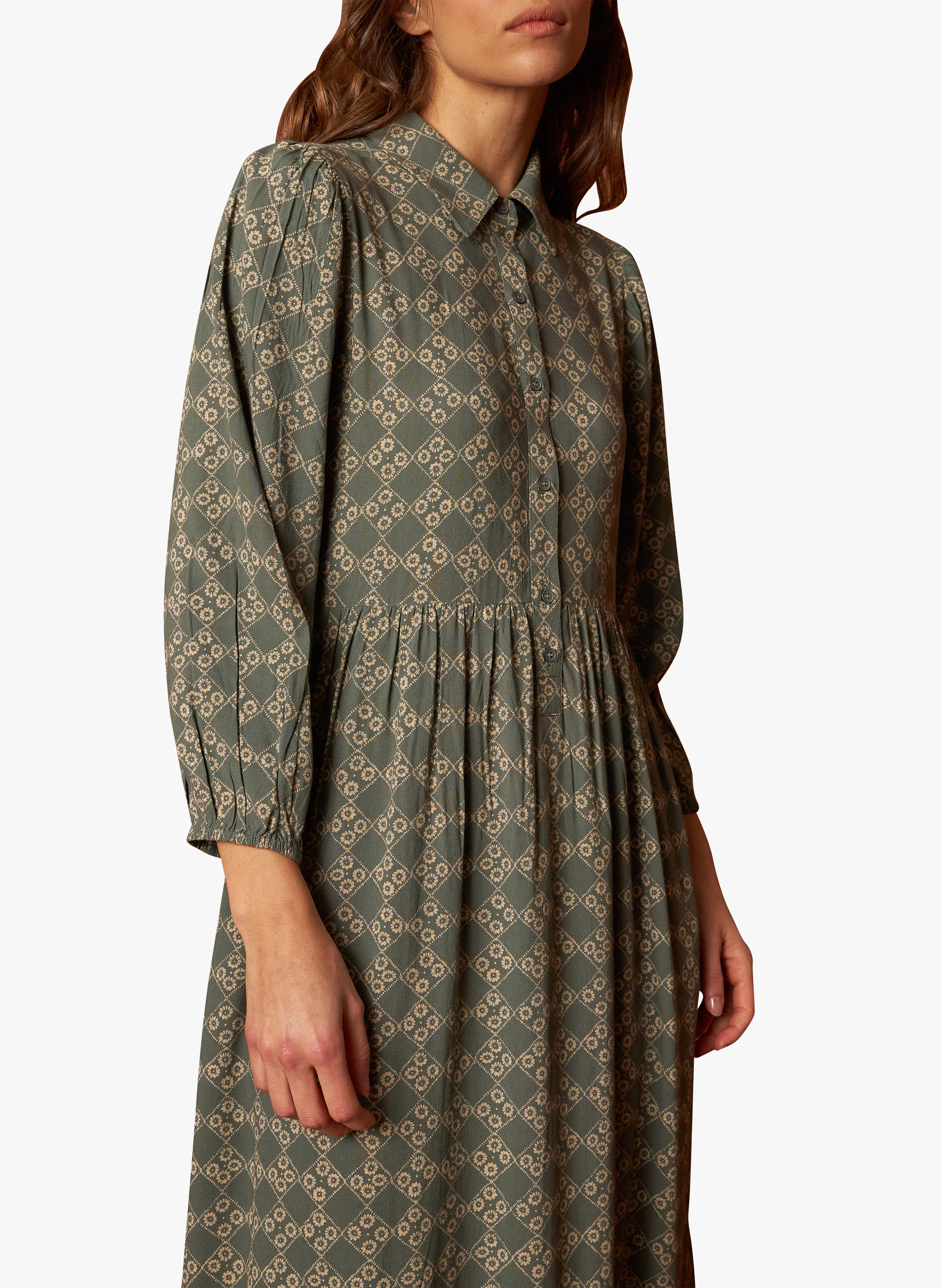 PRUNE - Robe longue ample col classique imprimée | Vert
