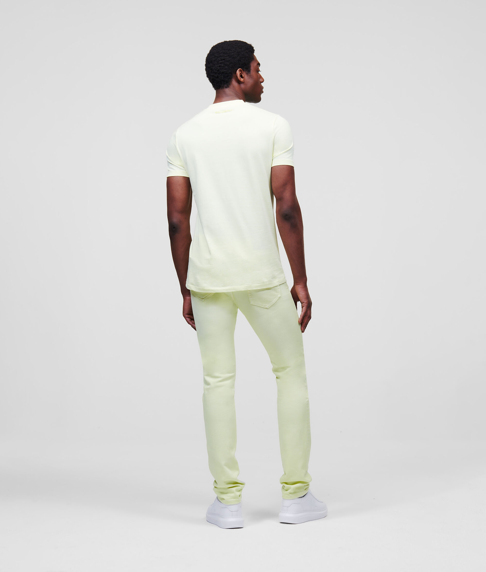 T-shirt avec logo brodé