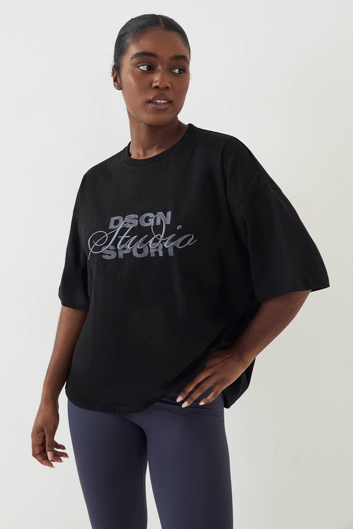 T-Shirt Oversize DSGN Studio Sport