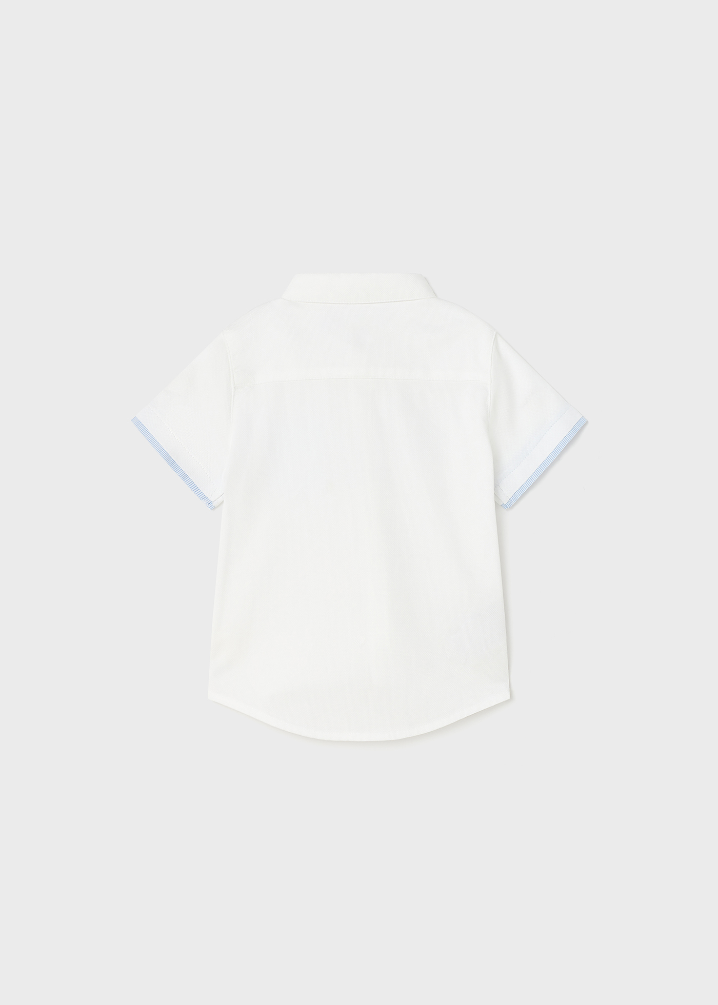 Camiseta infantil de manga curta com estampa.
