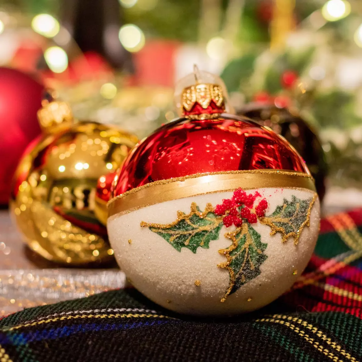 Lot de 6 boules de Noël en verre (D80 mm) Houx Rouge