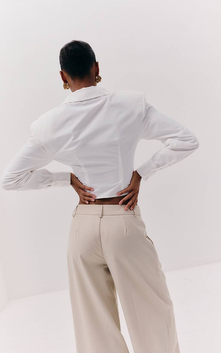 Blanc Chemise Blanche À Détail D'épaulettes Froncées