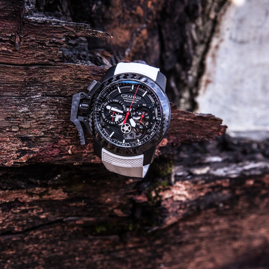 Graham Chronofighter Superlight Carbon Skeleton Black / White