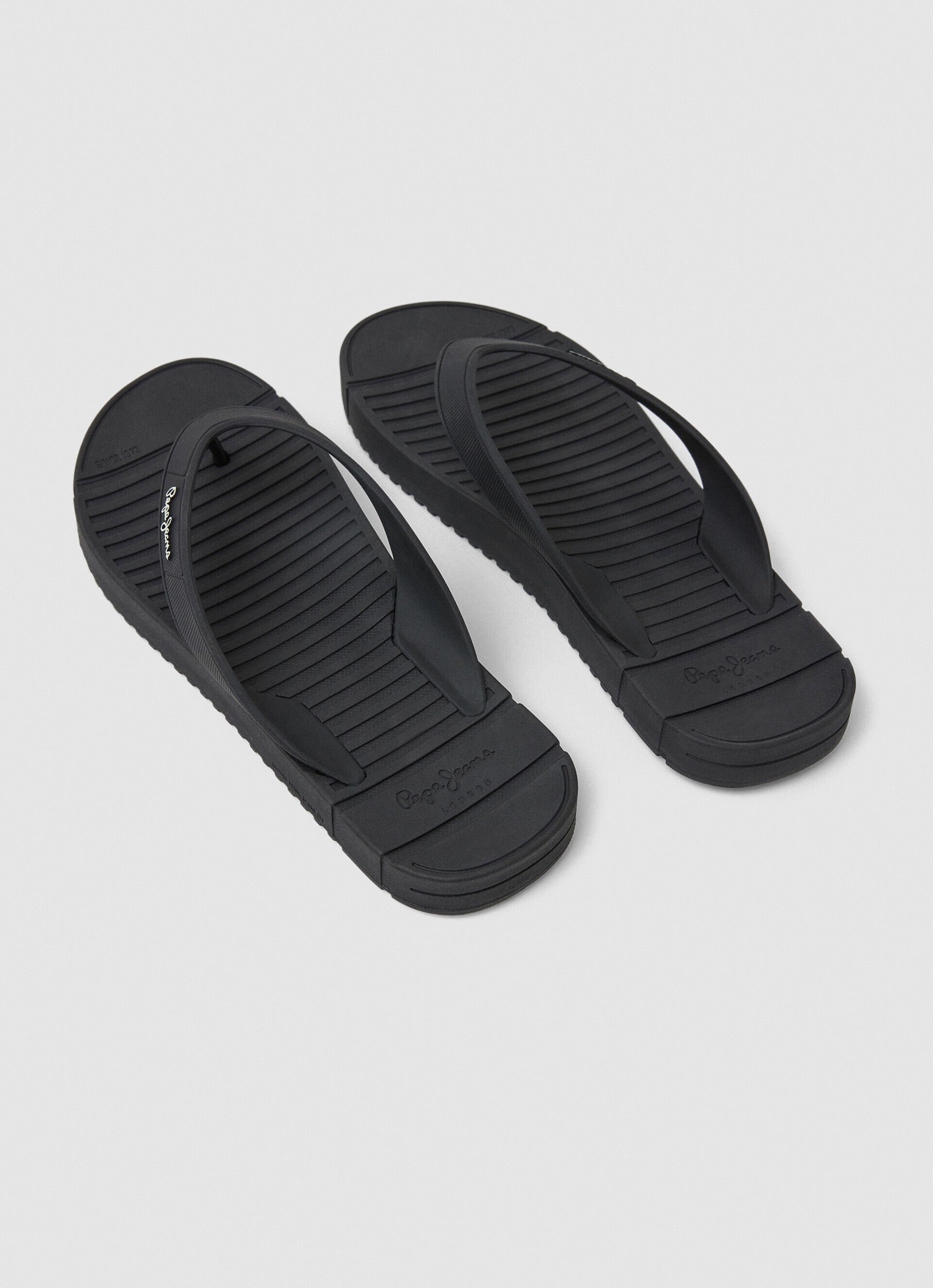 CHINELOS SHORE BEACH - pretos