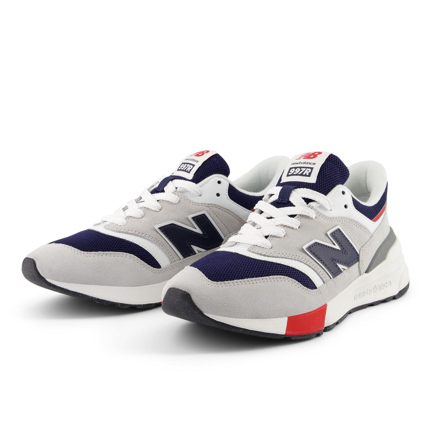 New Balance 977R Trainers