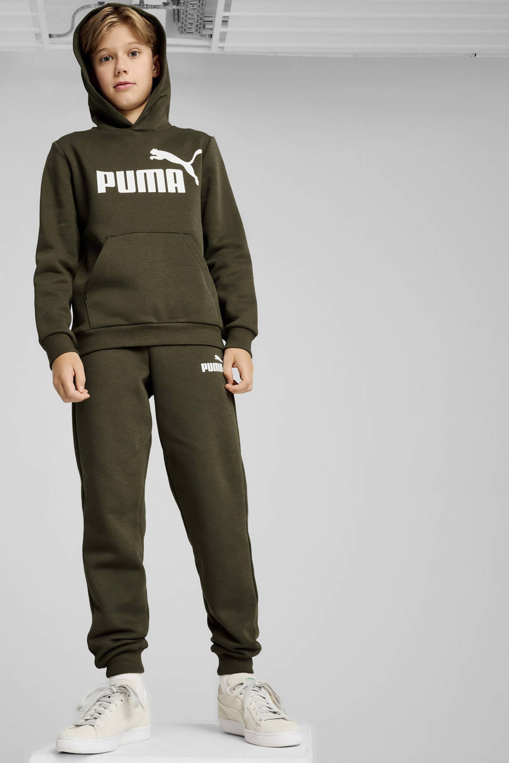 Puma sweater met logo olijfgroen/wit