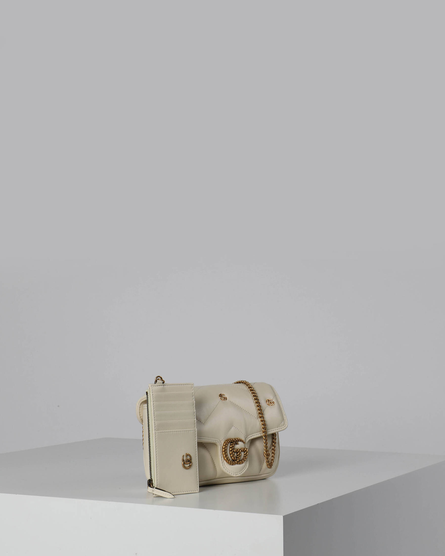 Gucci| Damen Schultertasche GG MARMONT MINI aus Matelassé-Leder