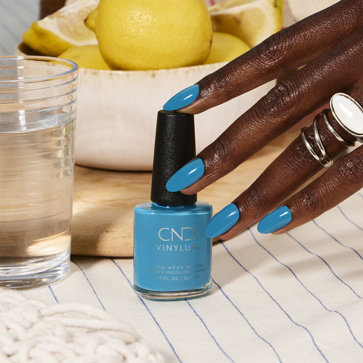 CND Boats & Bikinis CND VINYLUX
