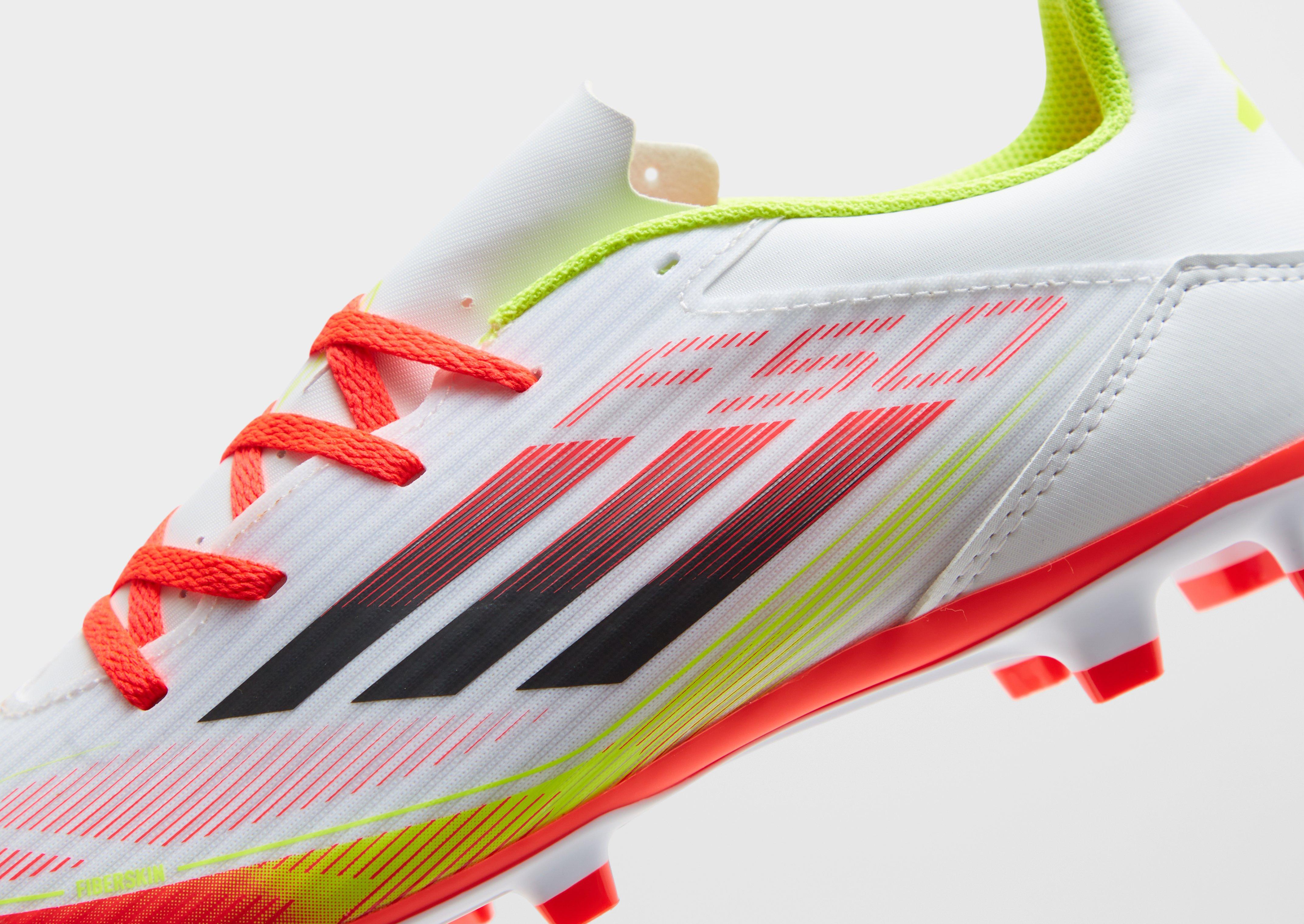 adidas Chaussure F50 Club Terrain souple / Multi-surfaces