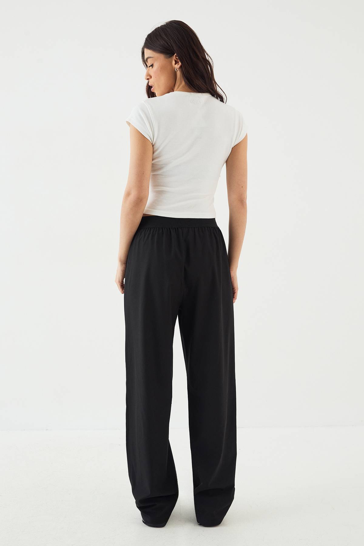 Pantalon DSGN Studio à Taille Élastique et Jambe Droite