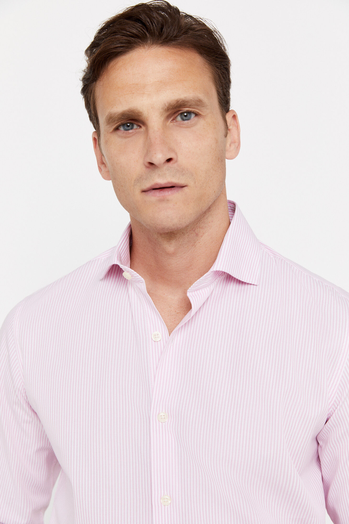Camisa social listrada, fácil de passar