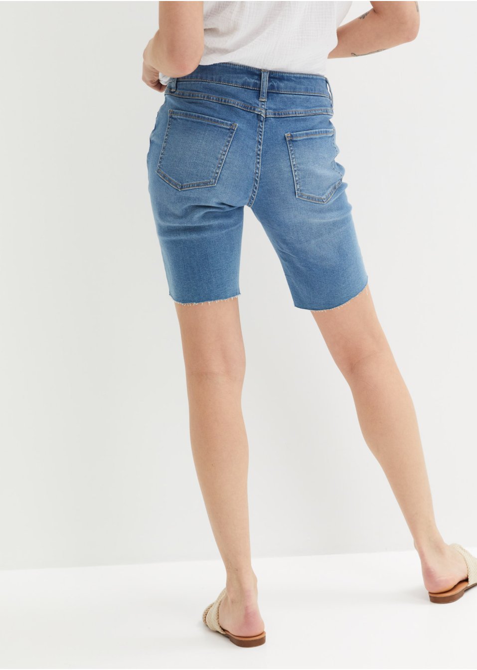 Bermuda en jean avec effets destroy