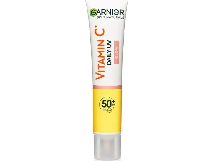 GARNIER_Skin Naturals Vitamin C Illuminating Fluid SPF50  Sheer Glow 40ml