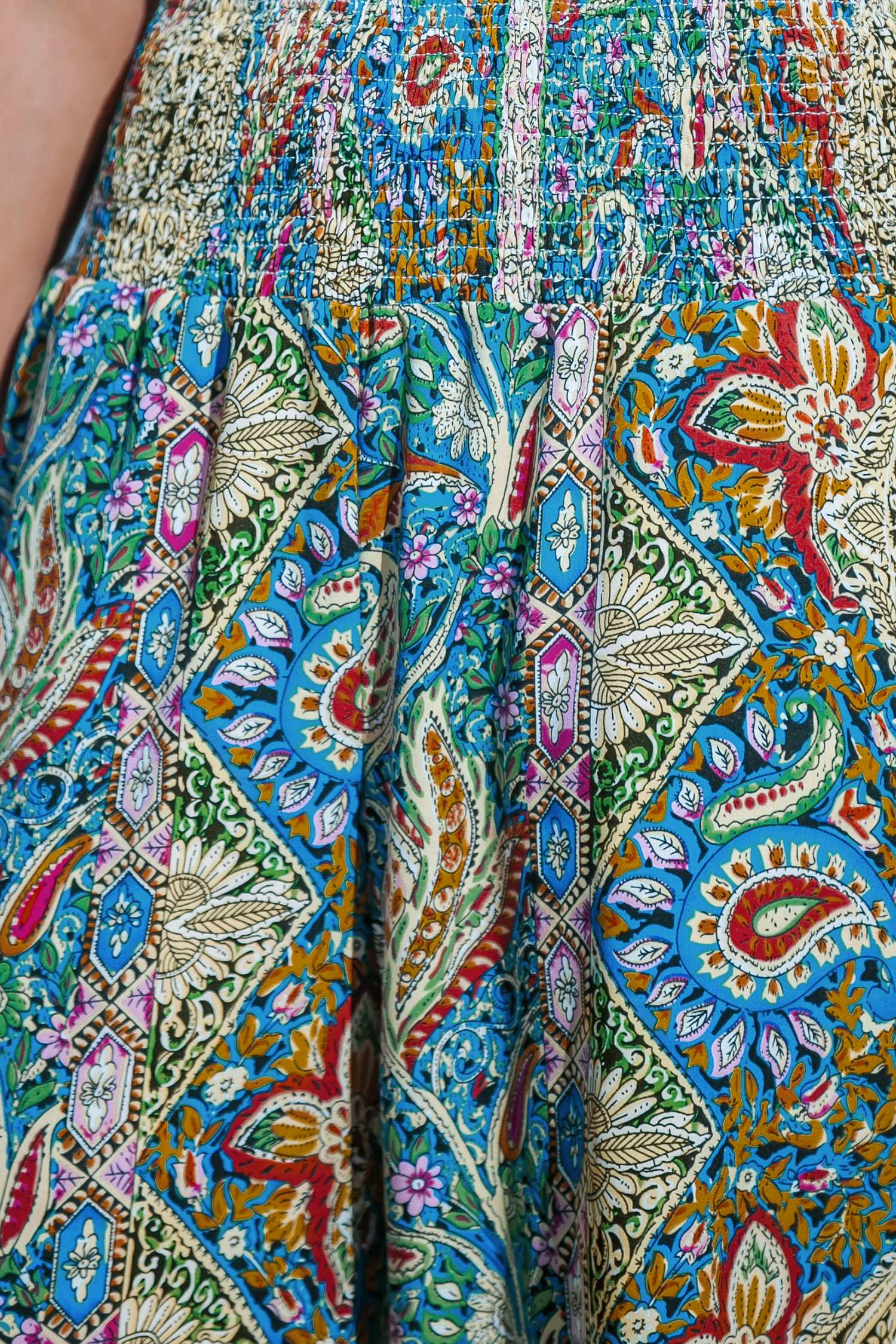 Pantalon à jambe trapèze avec taille à smocks paisley