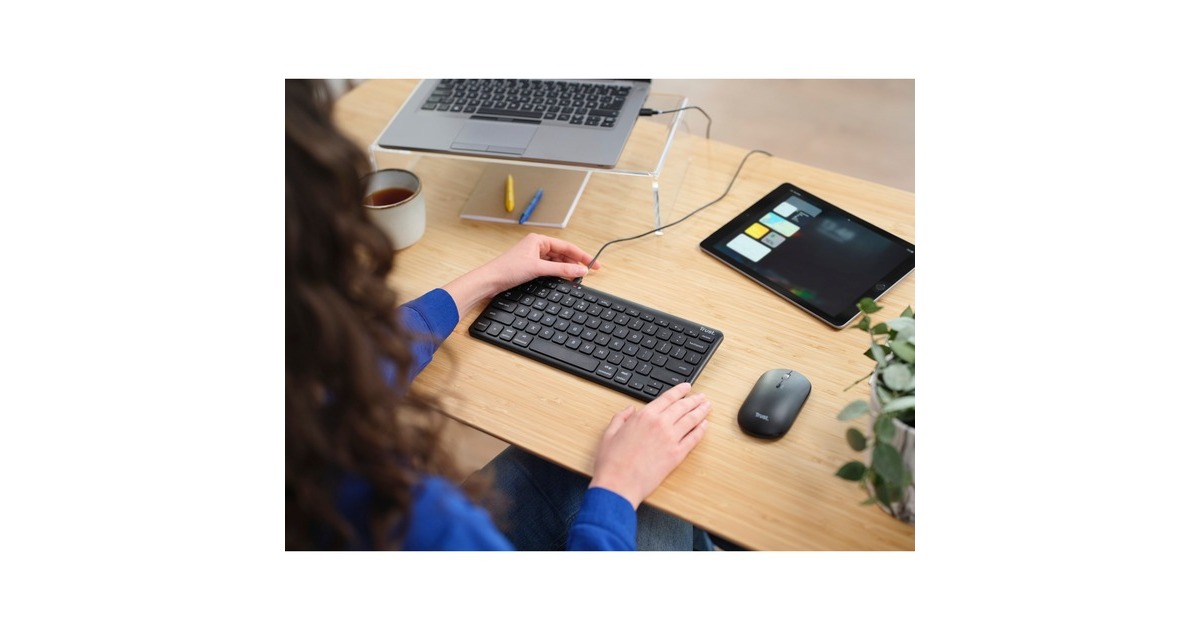 TrustLyra Compact draadloos toetsenbord  (Zwart, US lay-out, Scissor switches, 2,4 GHz USB, Bluetooth, 65%)