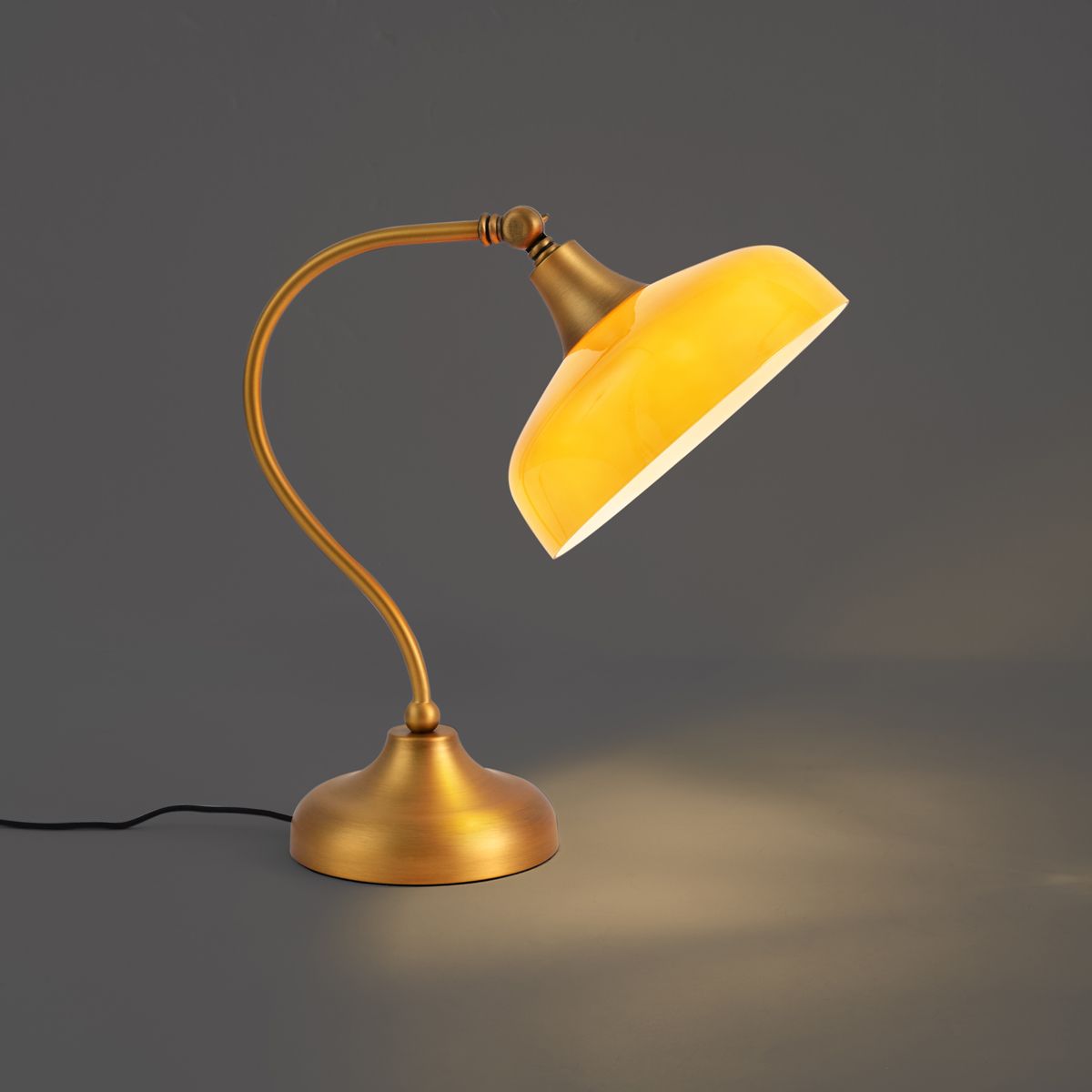 Klassieke tafellamp brons met oranje opaal glas - Clerk