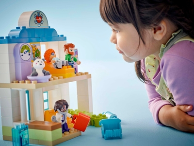 LEGO Voor het eerst naar de dokter (10449)
