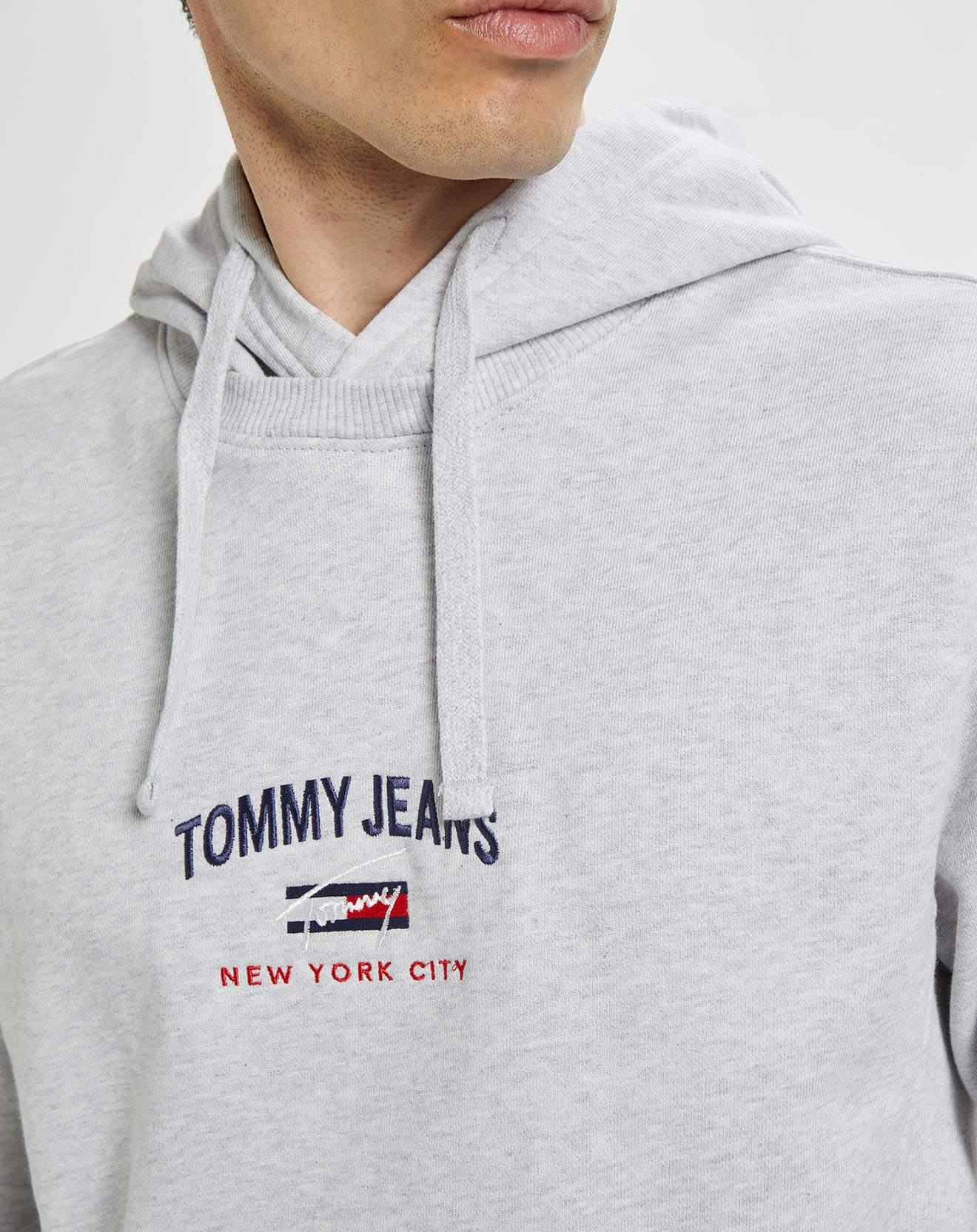 Tommy Jeans Sweat 100% Coton Bio timeless logo hoodie gris chiné