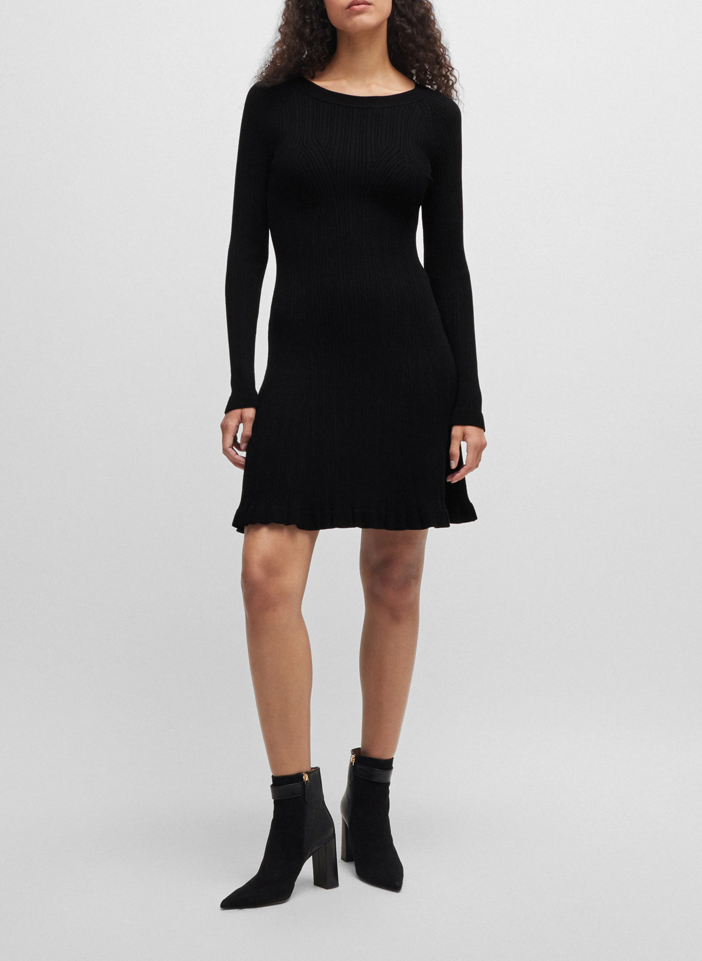 Robe courte col rond en maille | Noir