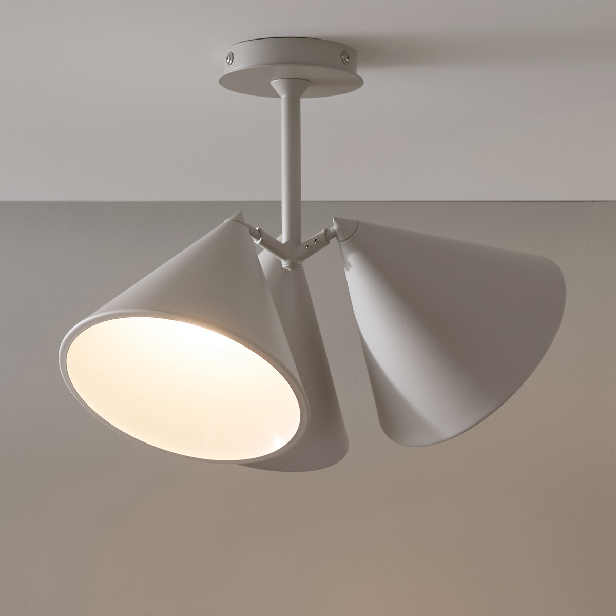 AM.PM<br>Luminária de teto com 3 cones, Moke