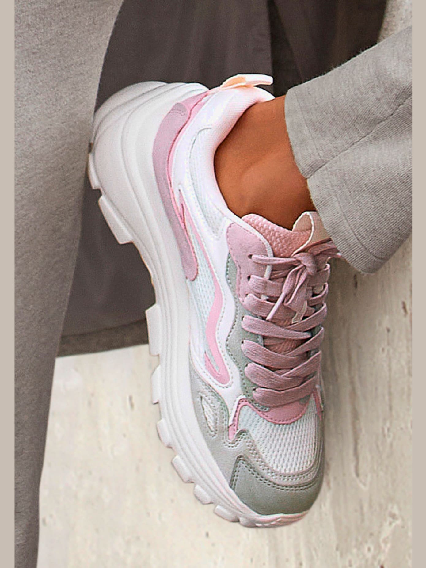 Baskets superbe combinaison de couleurs