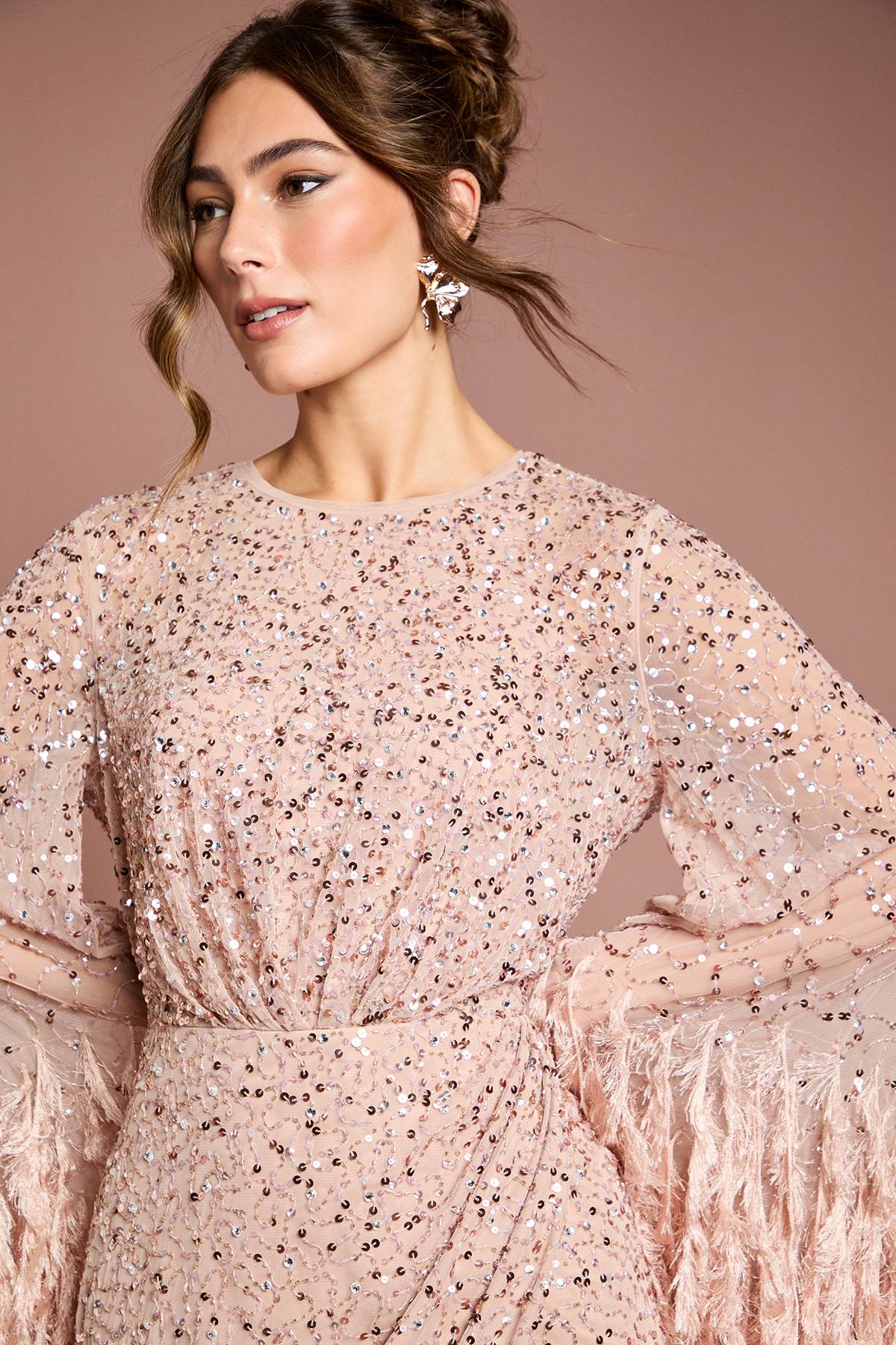 Coast Robe Longue de Soirée Noire Ornée de Sequins et Bordure de Plumes