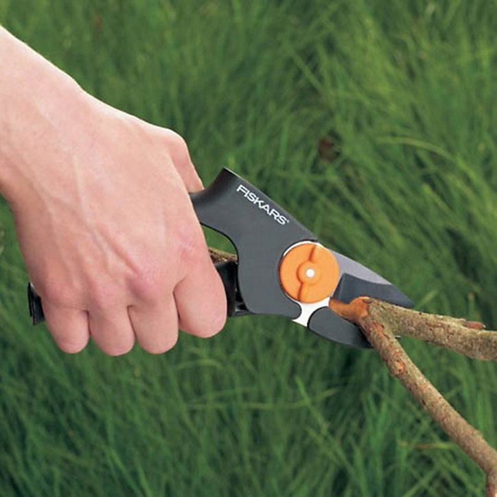 Sécateur à enclume Fiskars V2