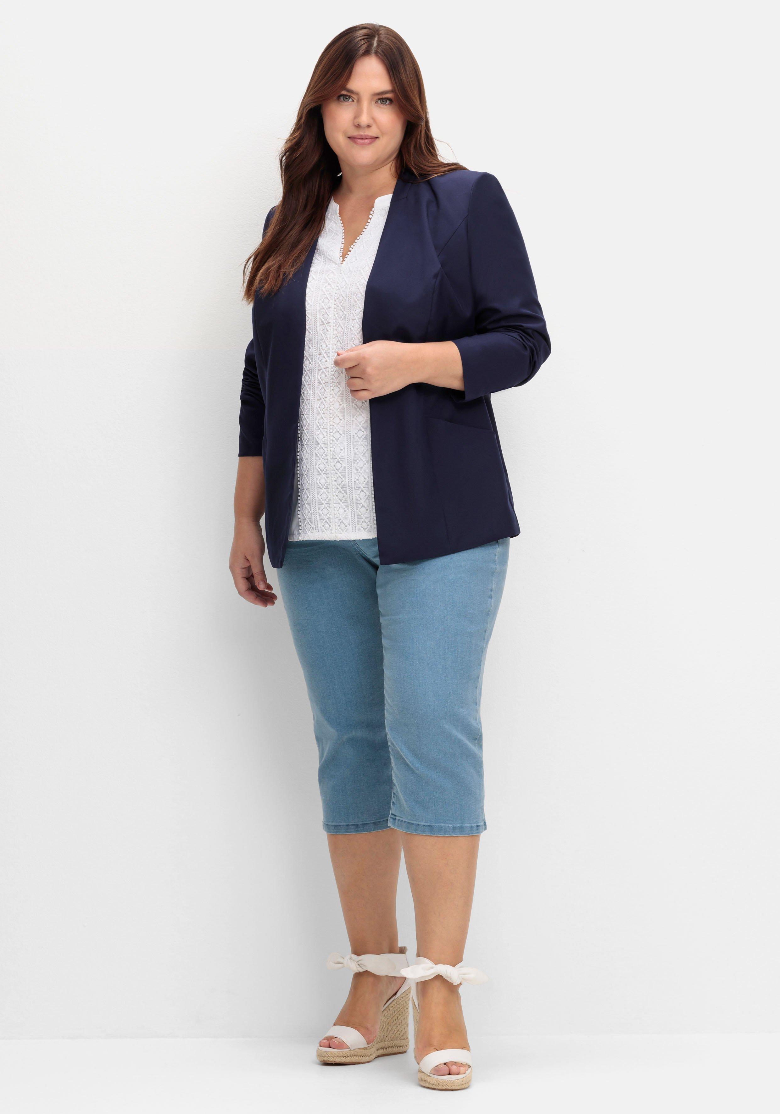 Kragenloser Blazer mit Hakenverschluss