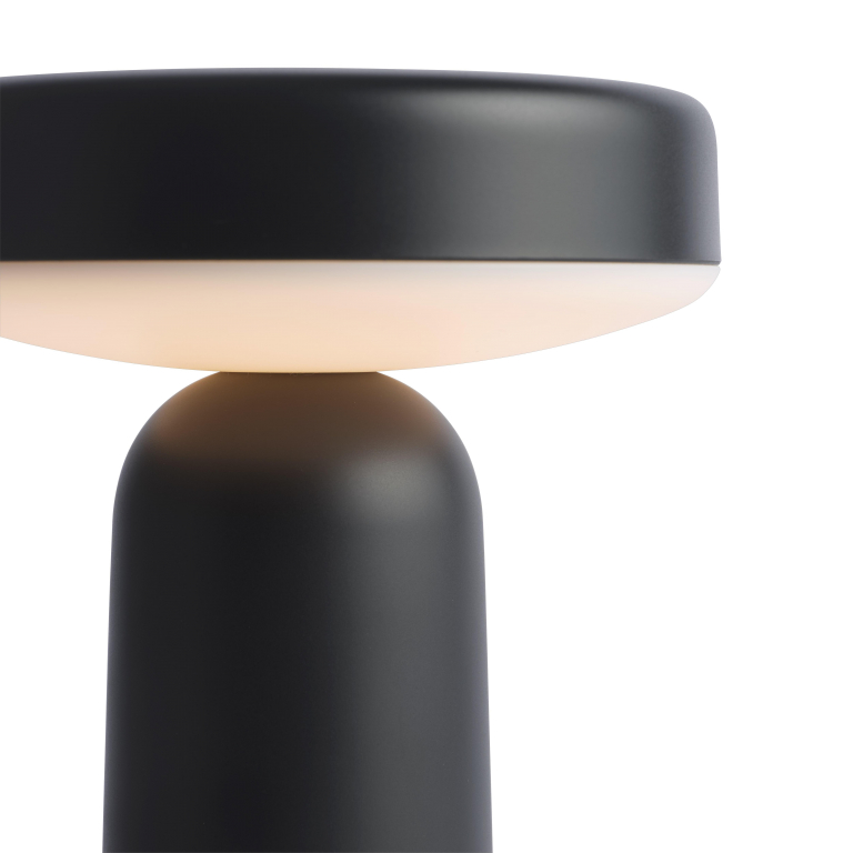 Muuto Ease tafellamp oplaadbaar LED lichtblauw
