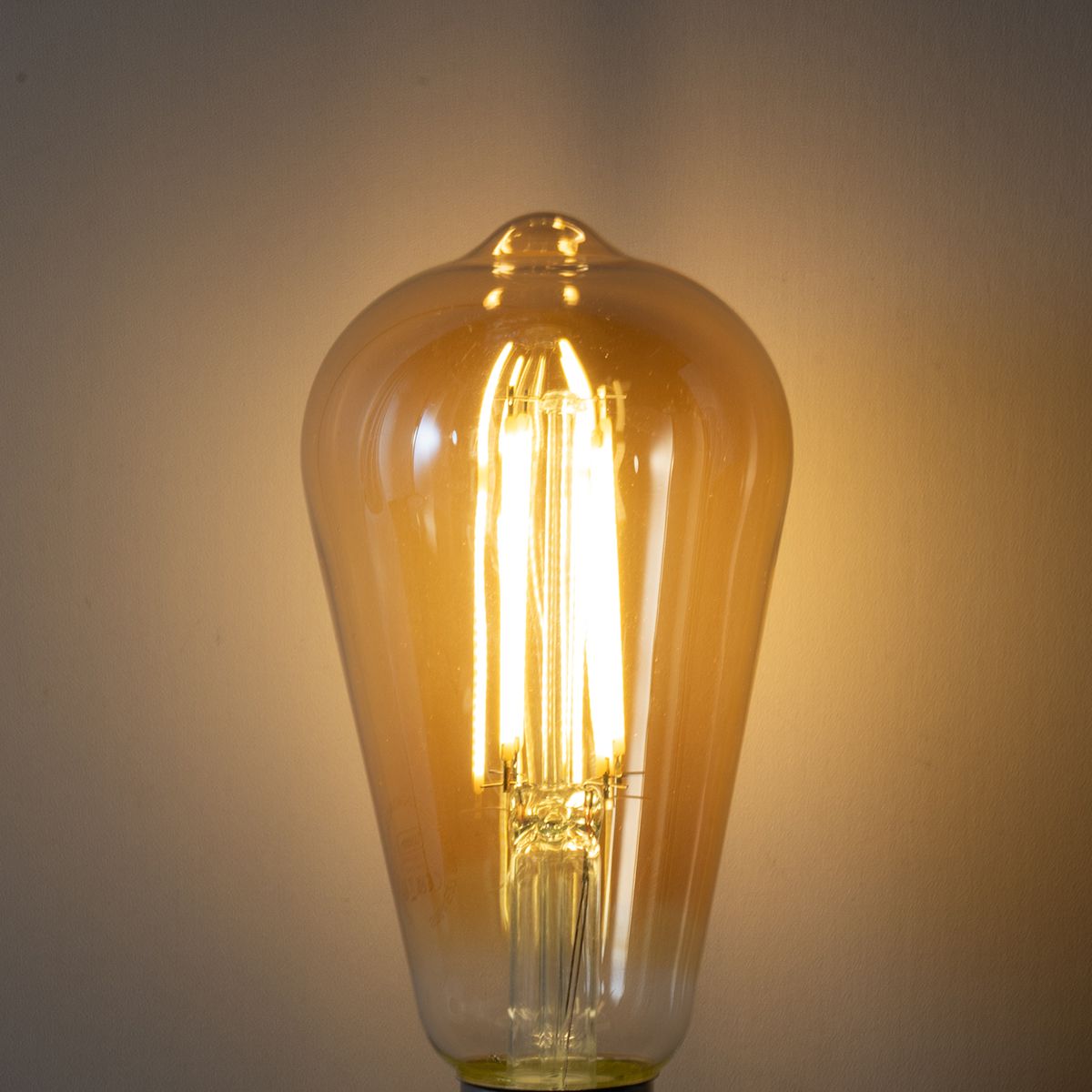 E27 3-staps dimbare LED lamp ST64 goud 6W 700 lm 2700K