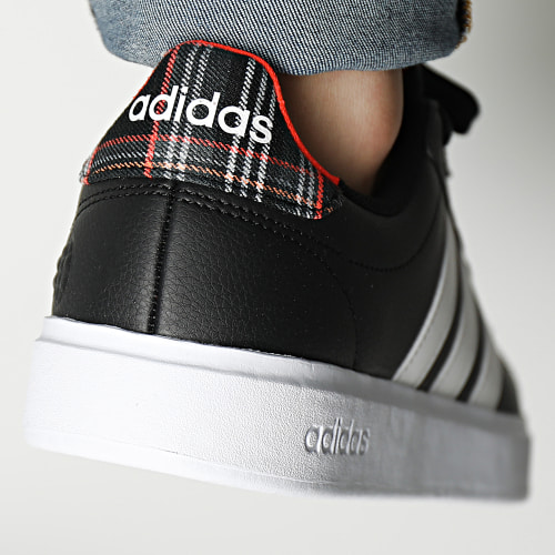 Baskets Grand Court 2.0 HQ1721 Core Black Footwear Grey Two