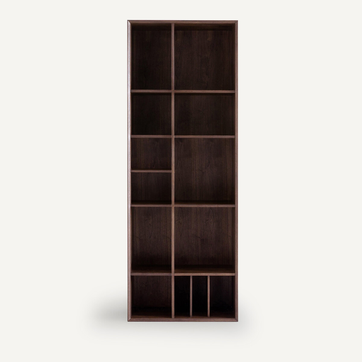 AM.PM<br>Estante de nogueira, Mikube