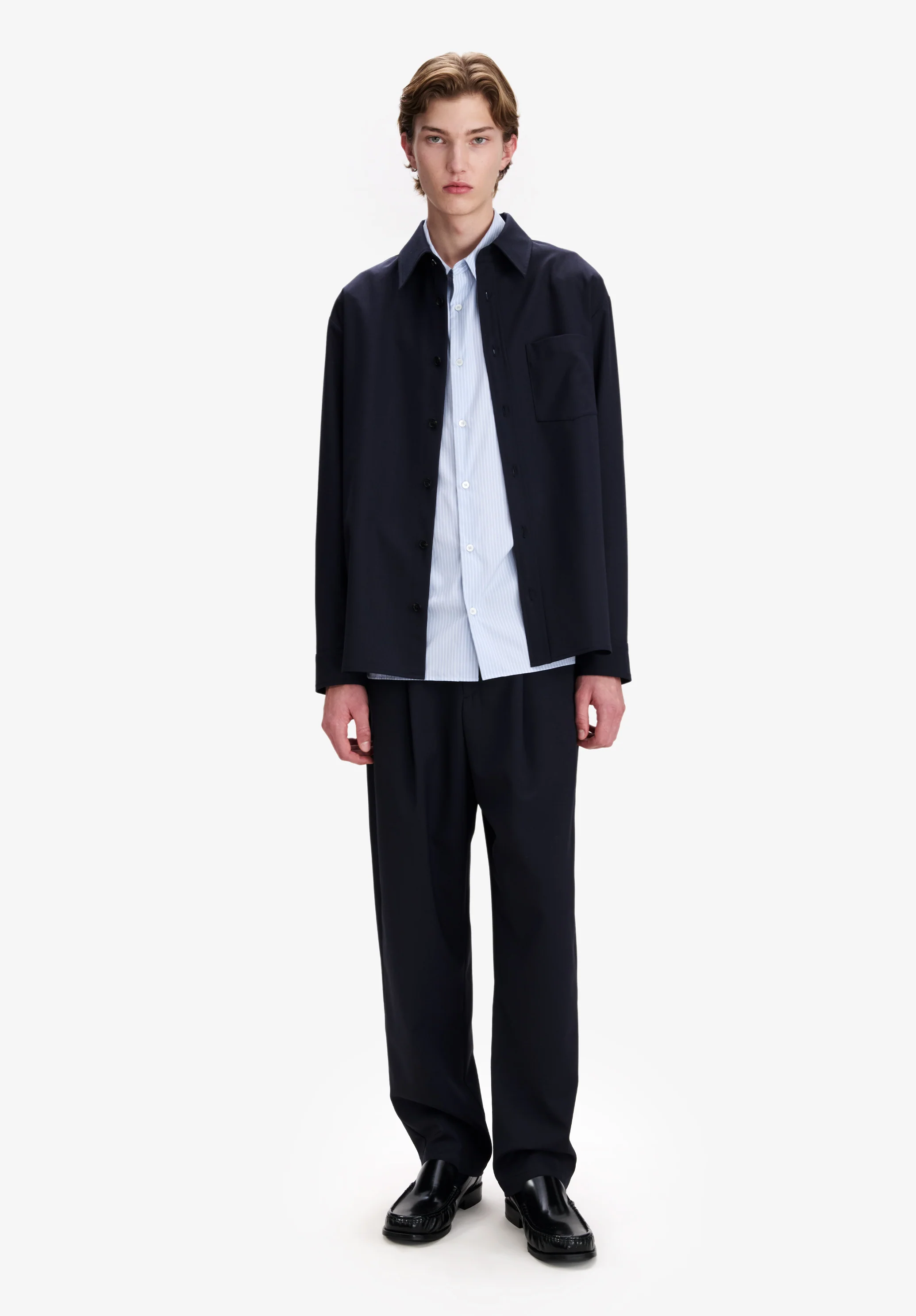 Surchemise bleu marine en laine légère. - Dark navy