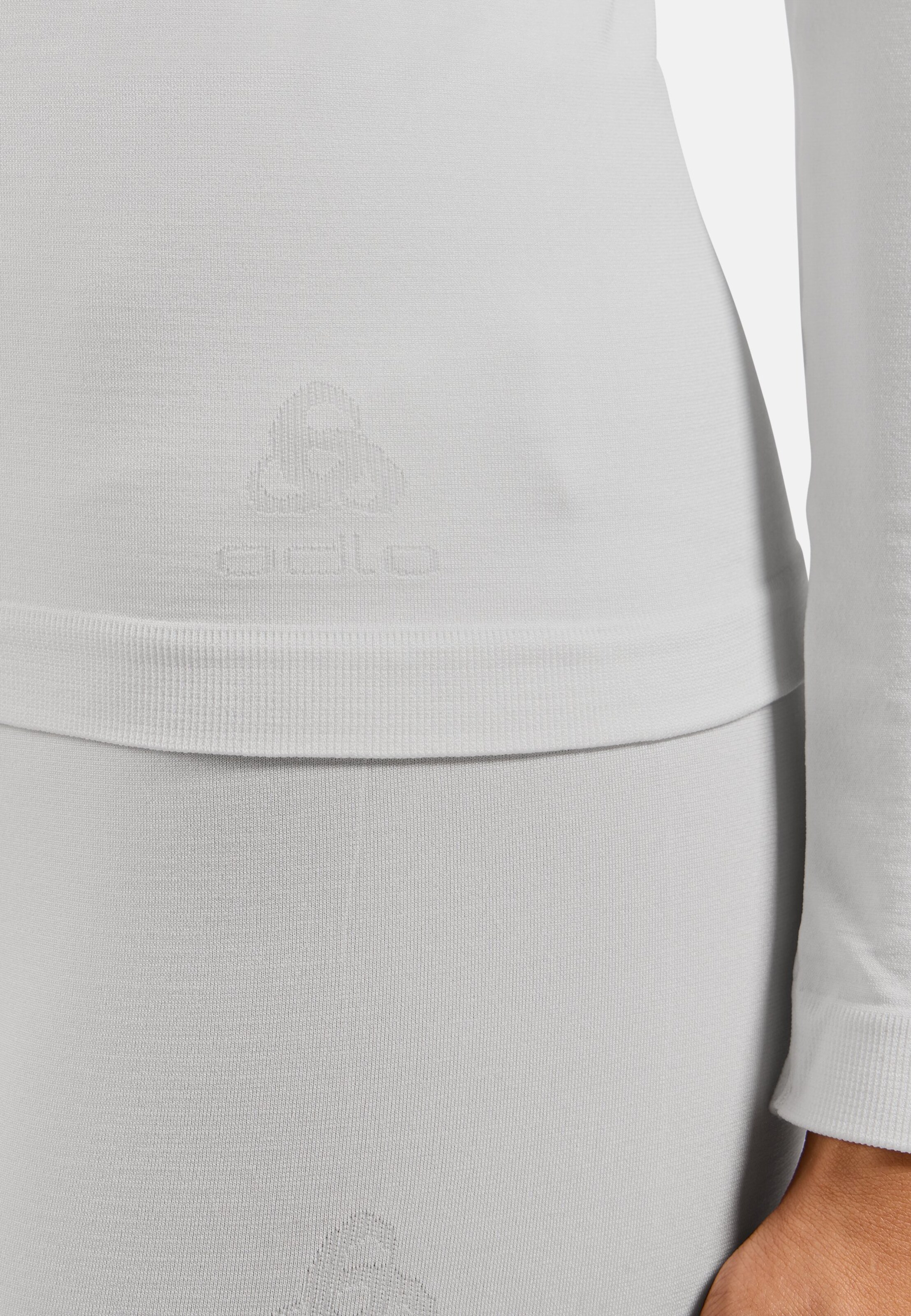 Performance Light Base Layer Langarmshirt in white