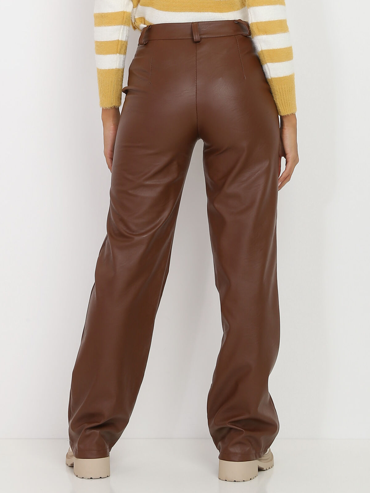 Pantalon large en simili- Camel