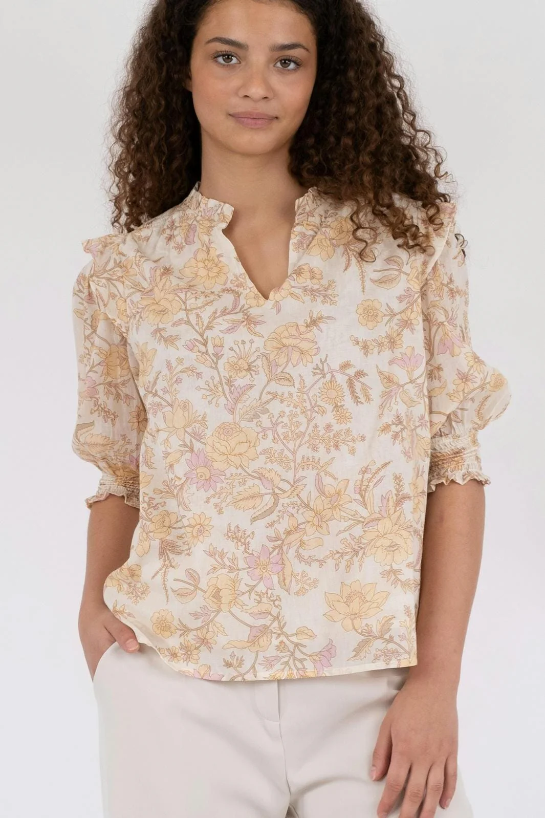 Neo Noir Davina Rose Field Blouse dusty yellow