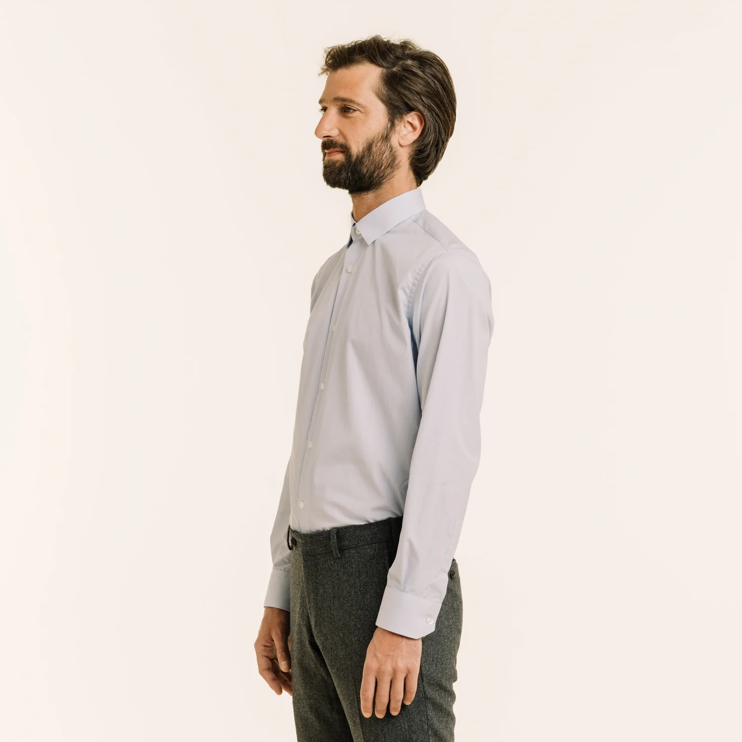 Shirt in faux-plain double-twisted poplin with fine blue stripes
