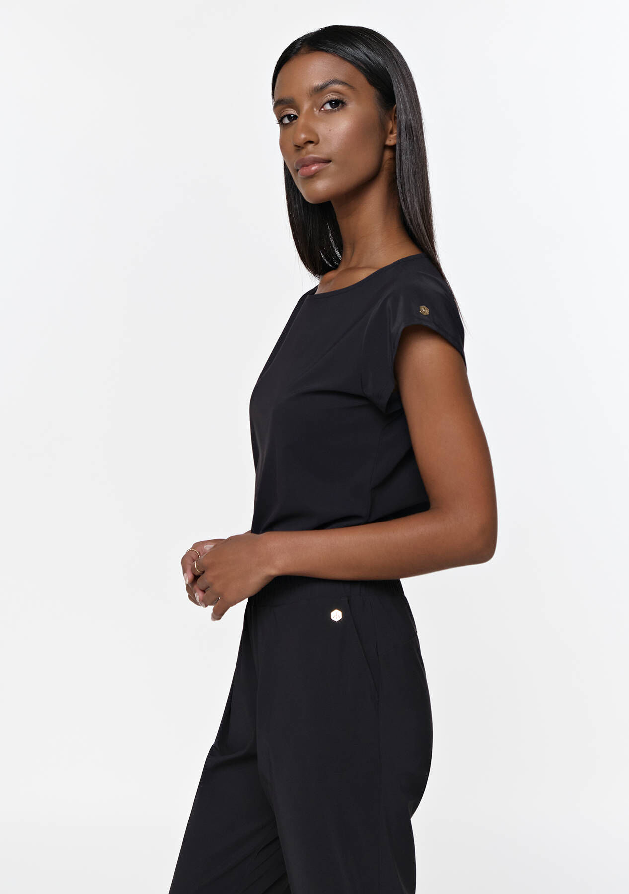 INA KESS| Damen T-Shirt OMNE