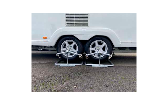 Milenco Aluminium Wagenheber 81 x 24,5 x 20 cm
