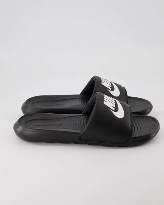 Nike Victori One Pantoletten in Schwarz