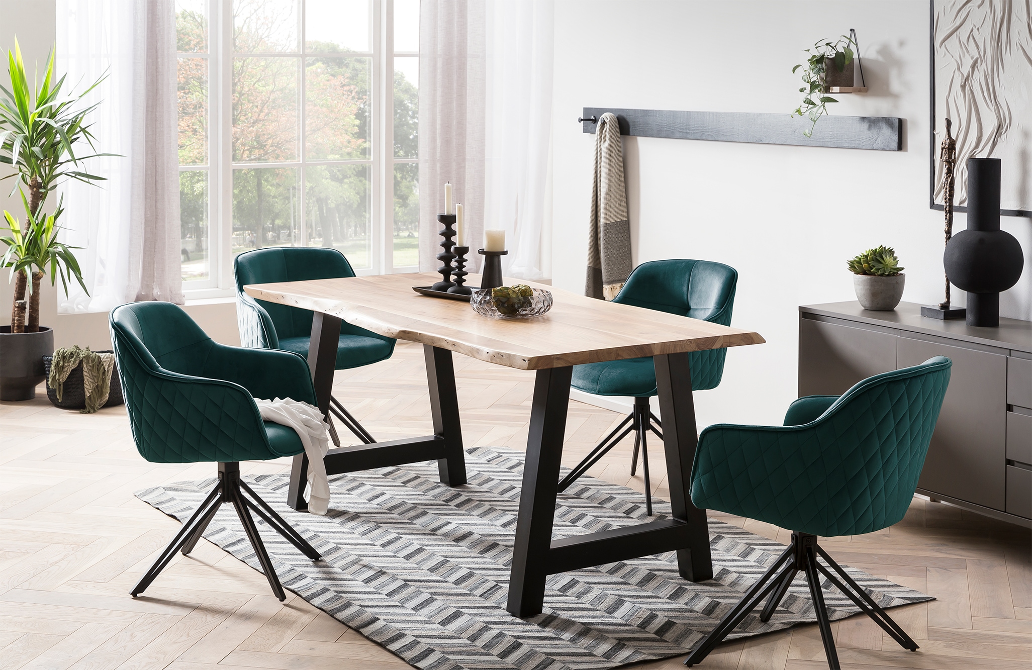 SalesFever Armlehnstuhl »Stilvoller Esszimmerstuhl« () mit 360° Drehfunktion