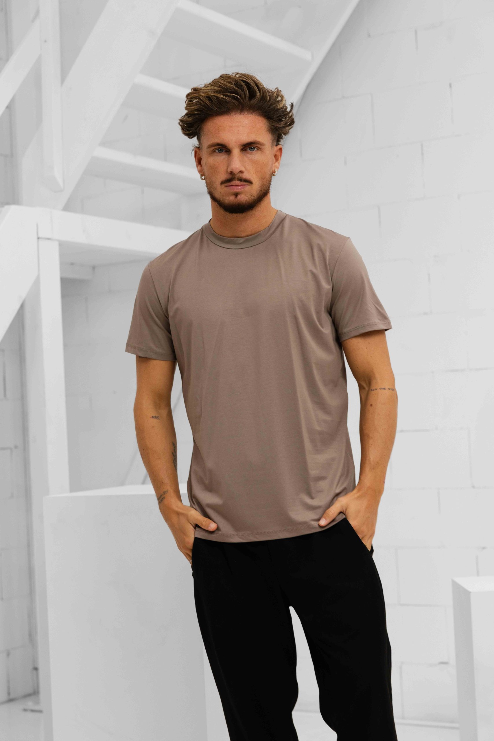 Richesse Essential T-Shirt Heren Lichtbruin
