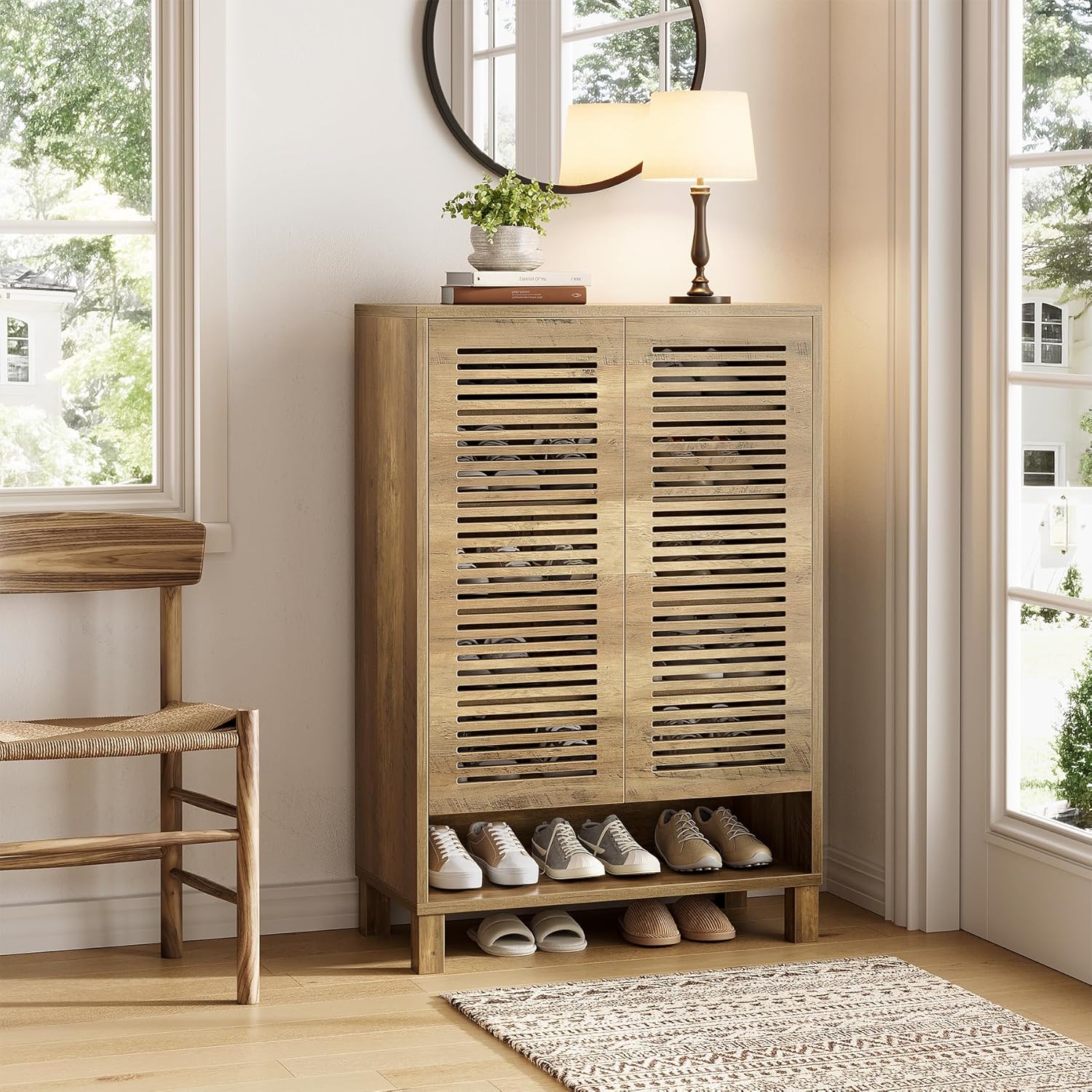 Tribesigns 6-stöckiger Schuhschrank mit 2 Shutter Türen, 73x35x109cm, 24 Paar Bauernhaus-Schuhschrank mit verstellbaren Regalen,Schuhaufbewahrung aus Holz für Eingangsbereich, Wohnzimmer, helle Eiche
