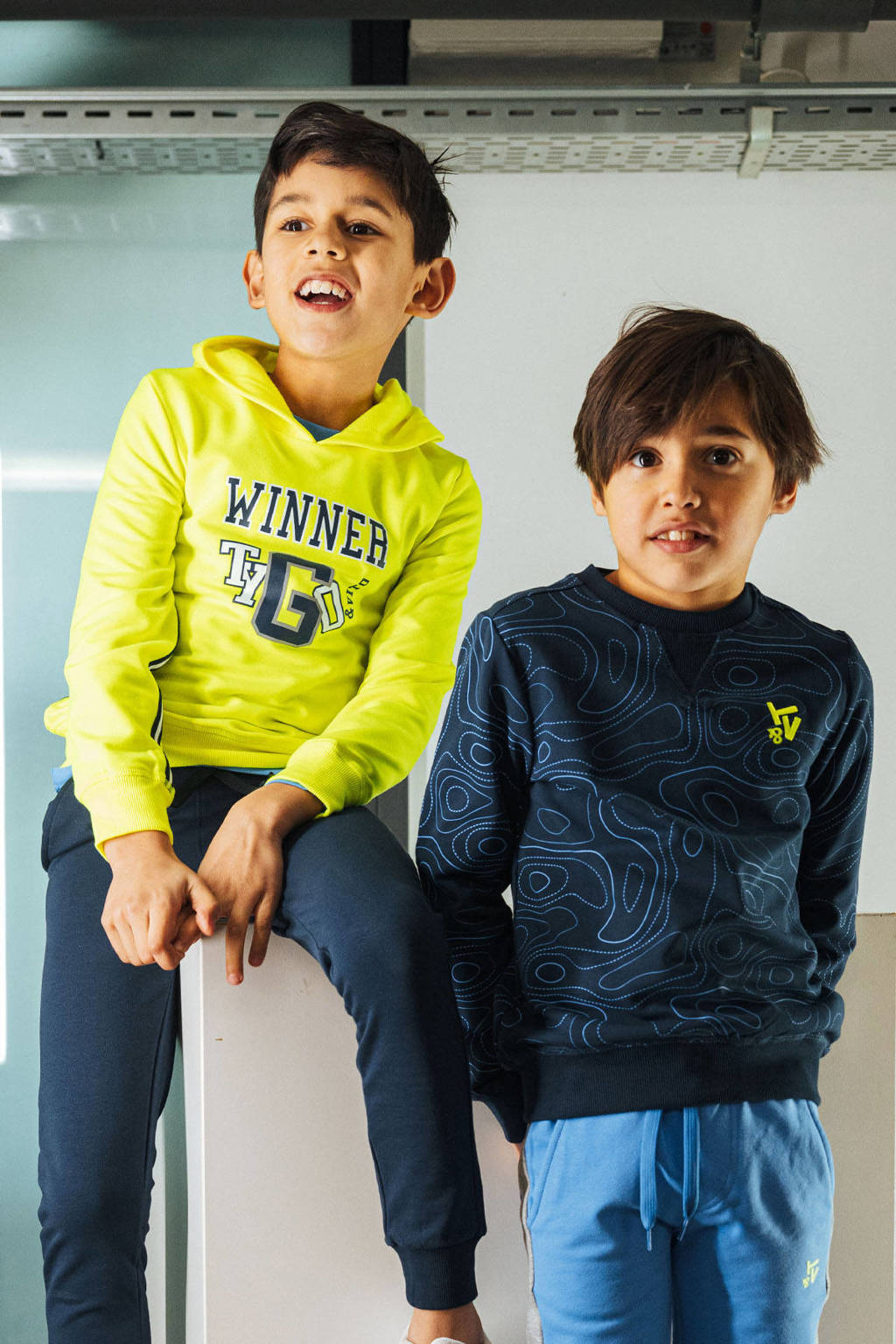 TYGO & vito hoodie Huub met printopdruk felgeel