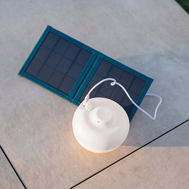 Lampe à poser LED solaire Cherry 900lm 9W IP54 blanc chaud Newgarden rechargeable blanc