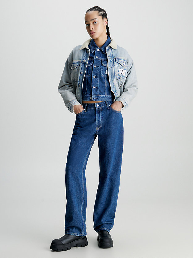 Calça jeans reta dos anos 90